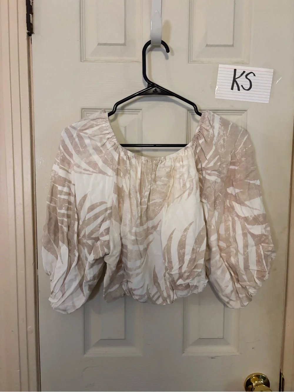Z Supply Beige & White Palm-Print Crop Peasant Top